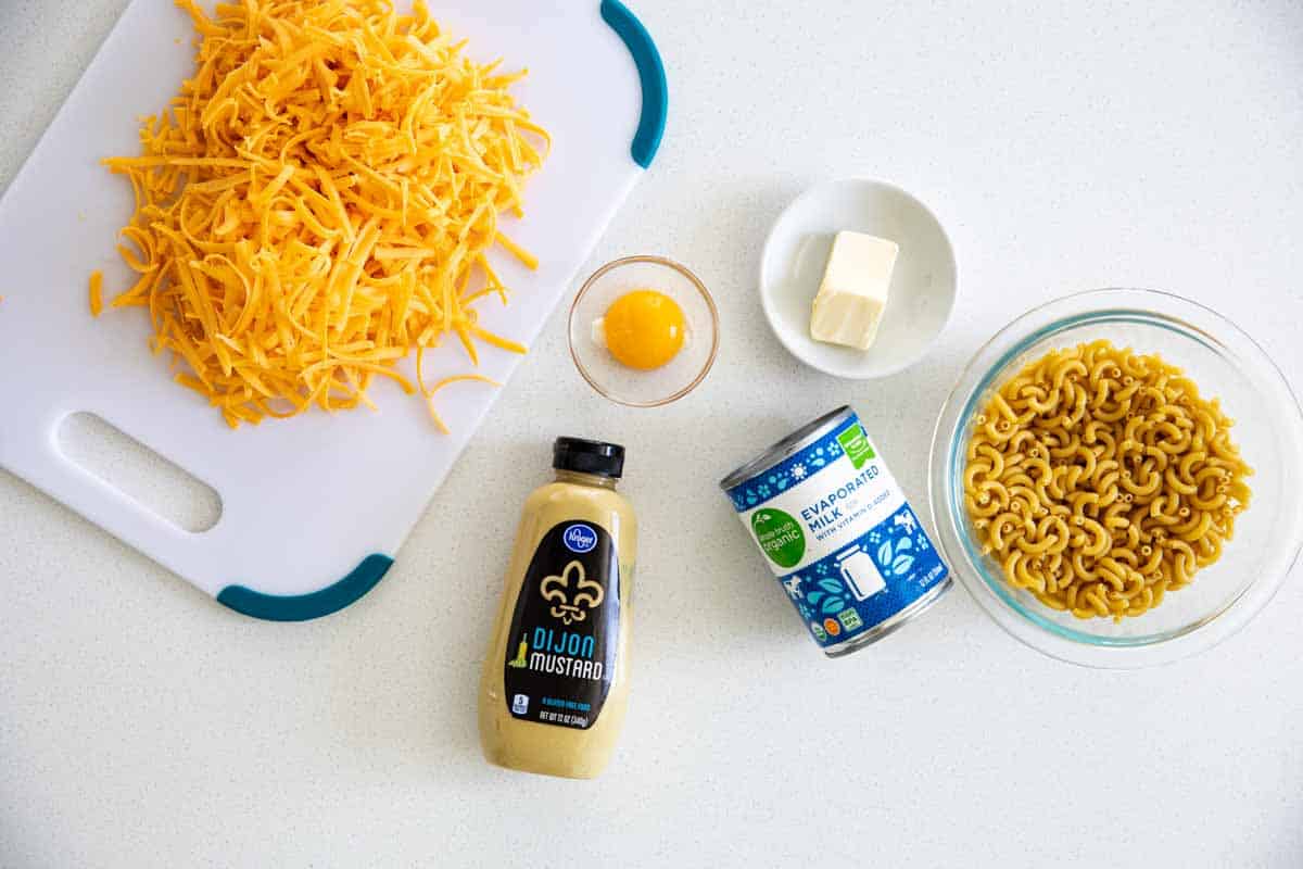 ingredients to make creamy mac and cheese