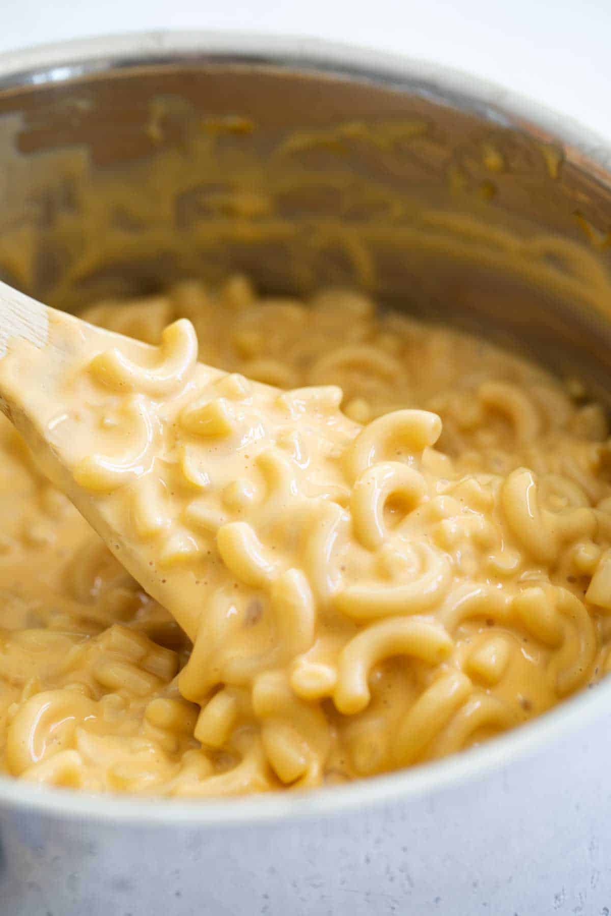 spoonful of easy mac and cheese