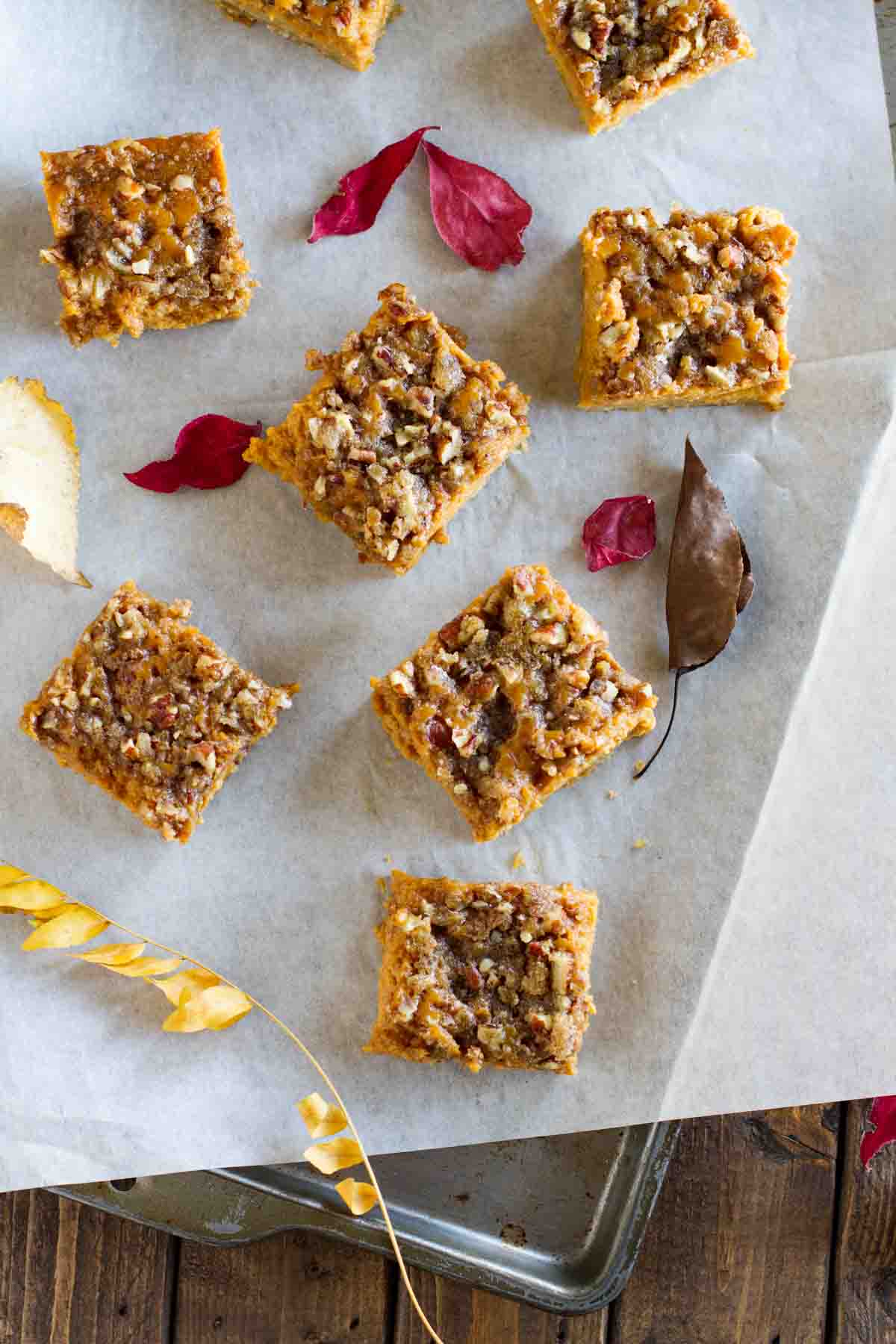 overhead view of pumpkin pie bars