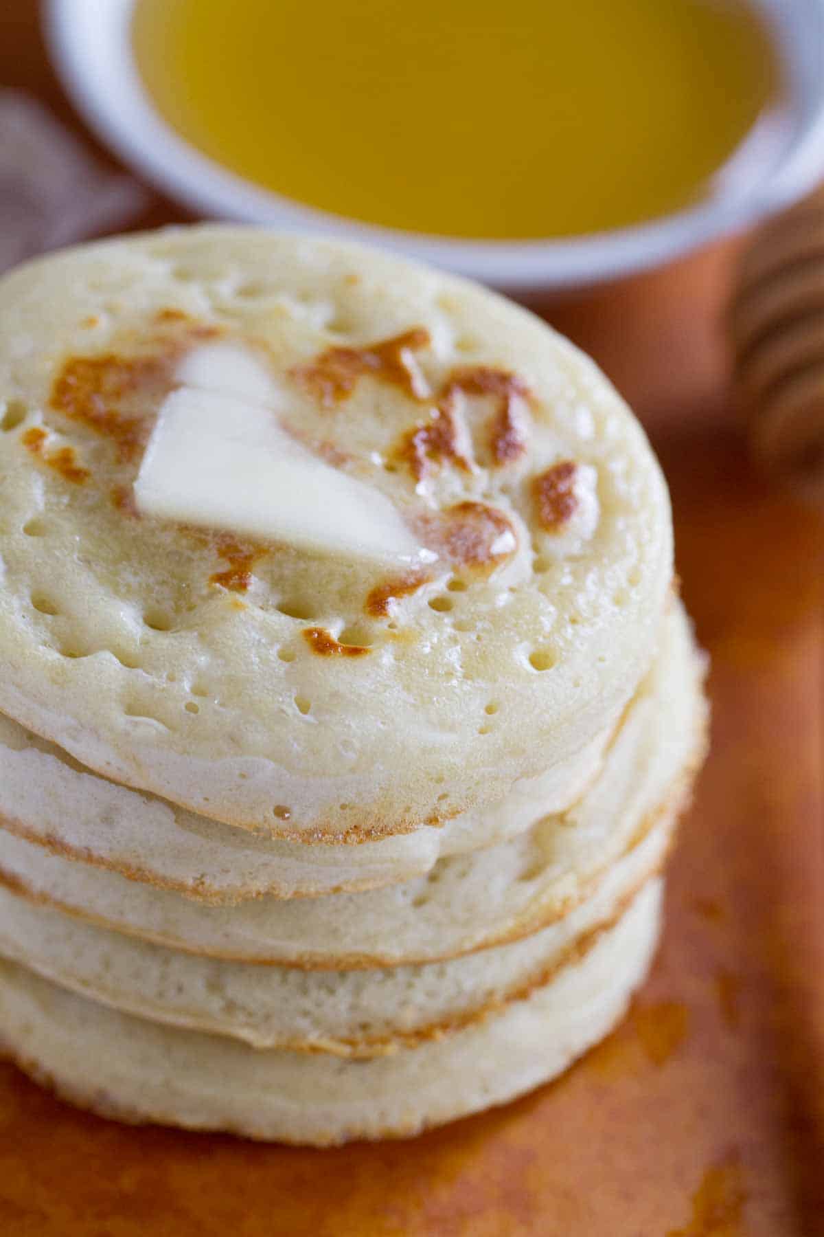 https://www.tasteandtellblog.com/wp-content/uploads/2021/04/Crumpets-2.jpg