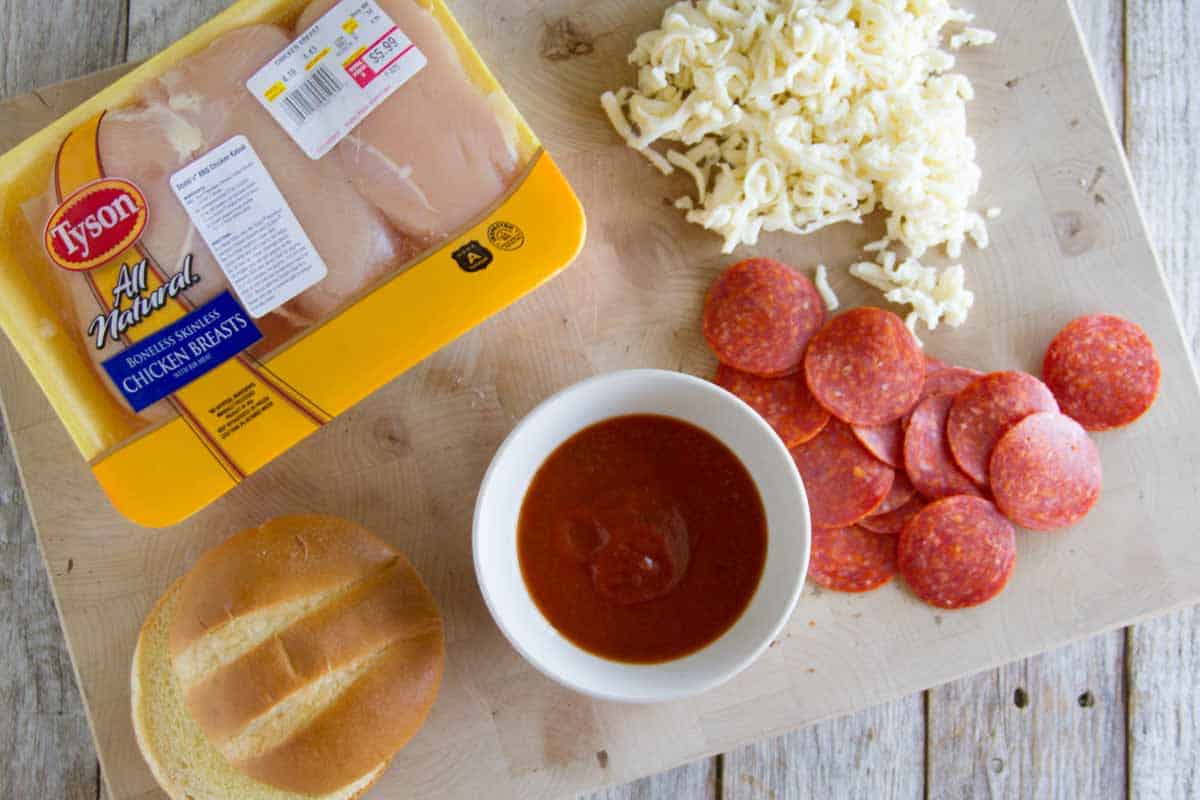ingredients needed to make Pizza Topped Grilled Chicken Sandwich