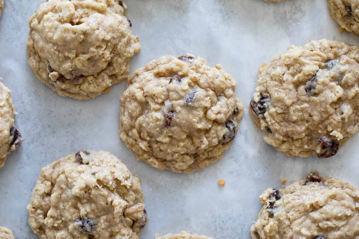 Oatmeal Cookies with Raisins