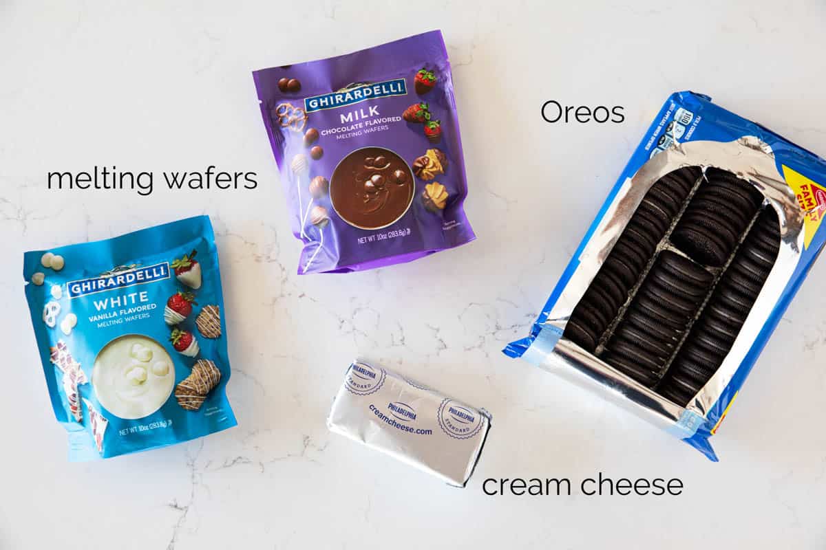 Ingredients to make Oreo balls.