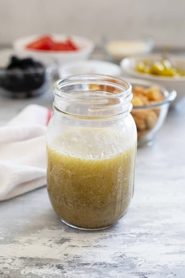 Olive Garden Salad Dressing in a mason jar.