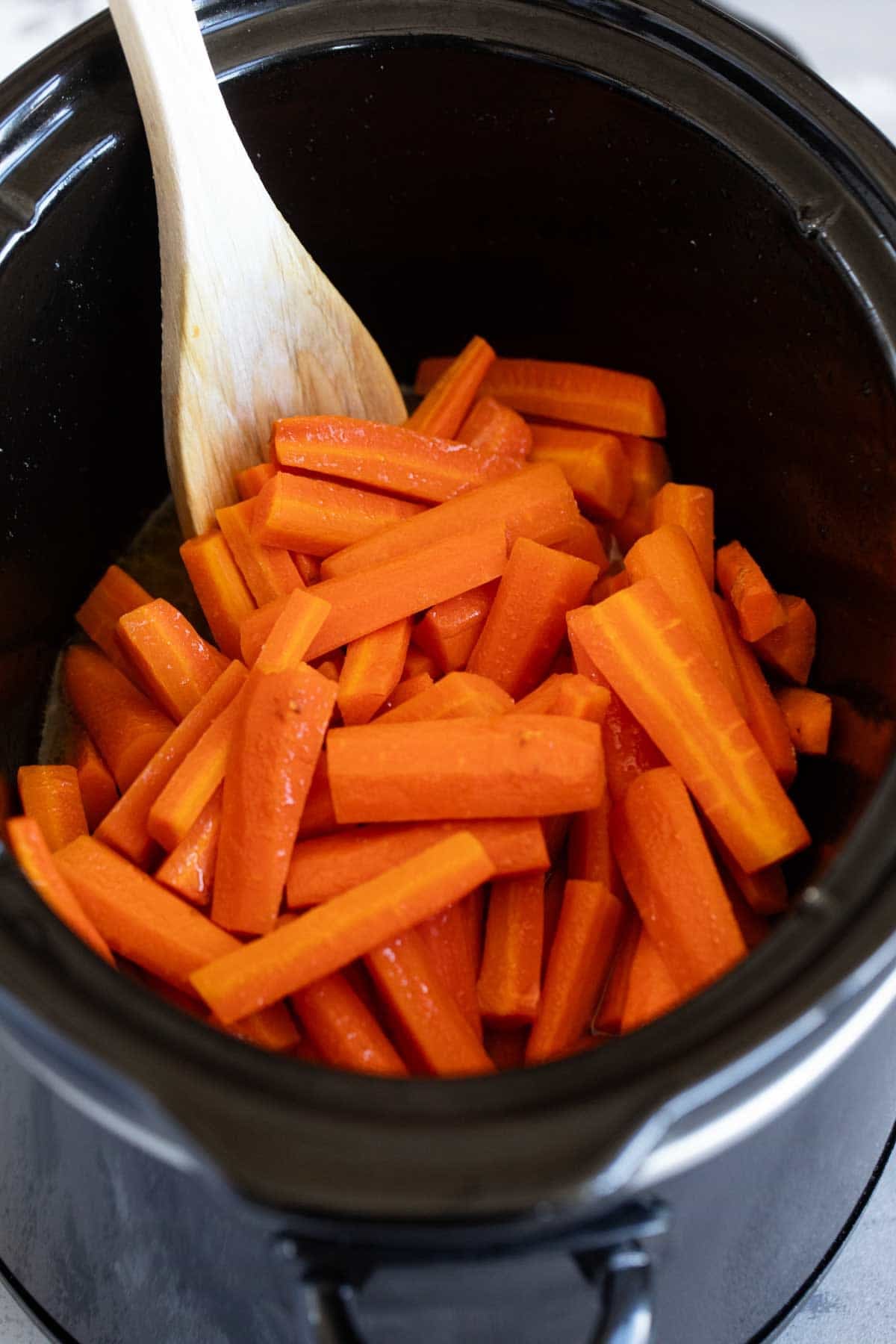 Slow cooker carrots in a slow cooker.