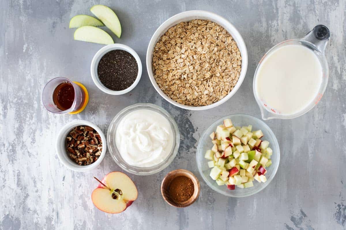 Ingredients for Apple Pie Overnight Oats.